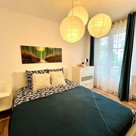 Appartement En Centre-Ville Bussy-Saint-Georges Luaran gambar