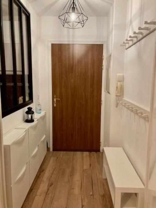 Appartement En Centre-Ville Bussy-Saint-Georges Luaran gambar